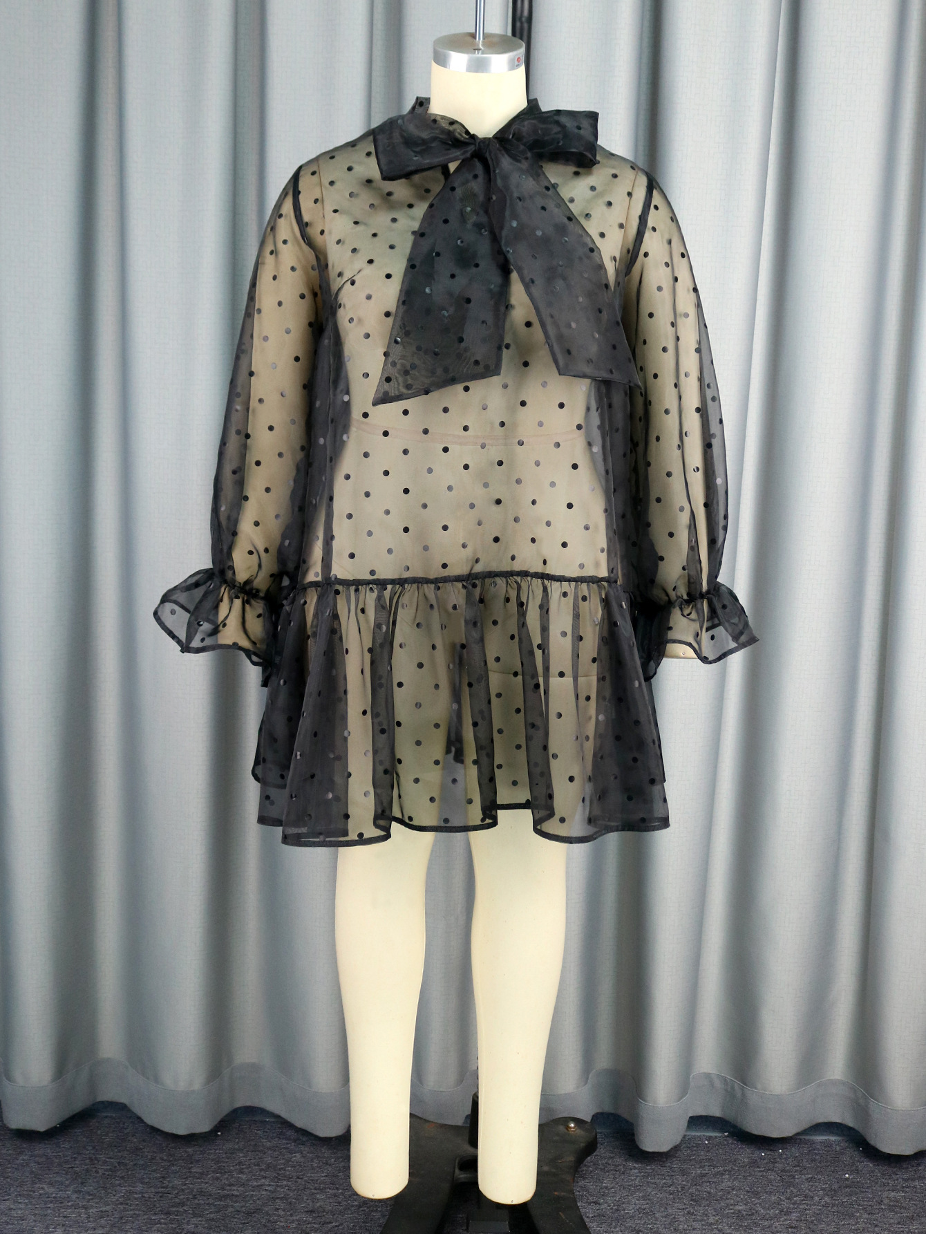 Dot Bowknot Puff Sleeve Ruffle Casual Dress - Image 6