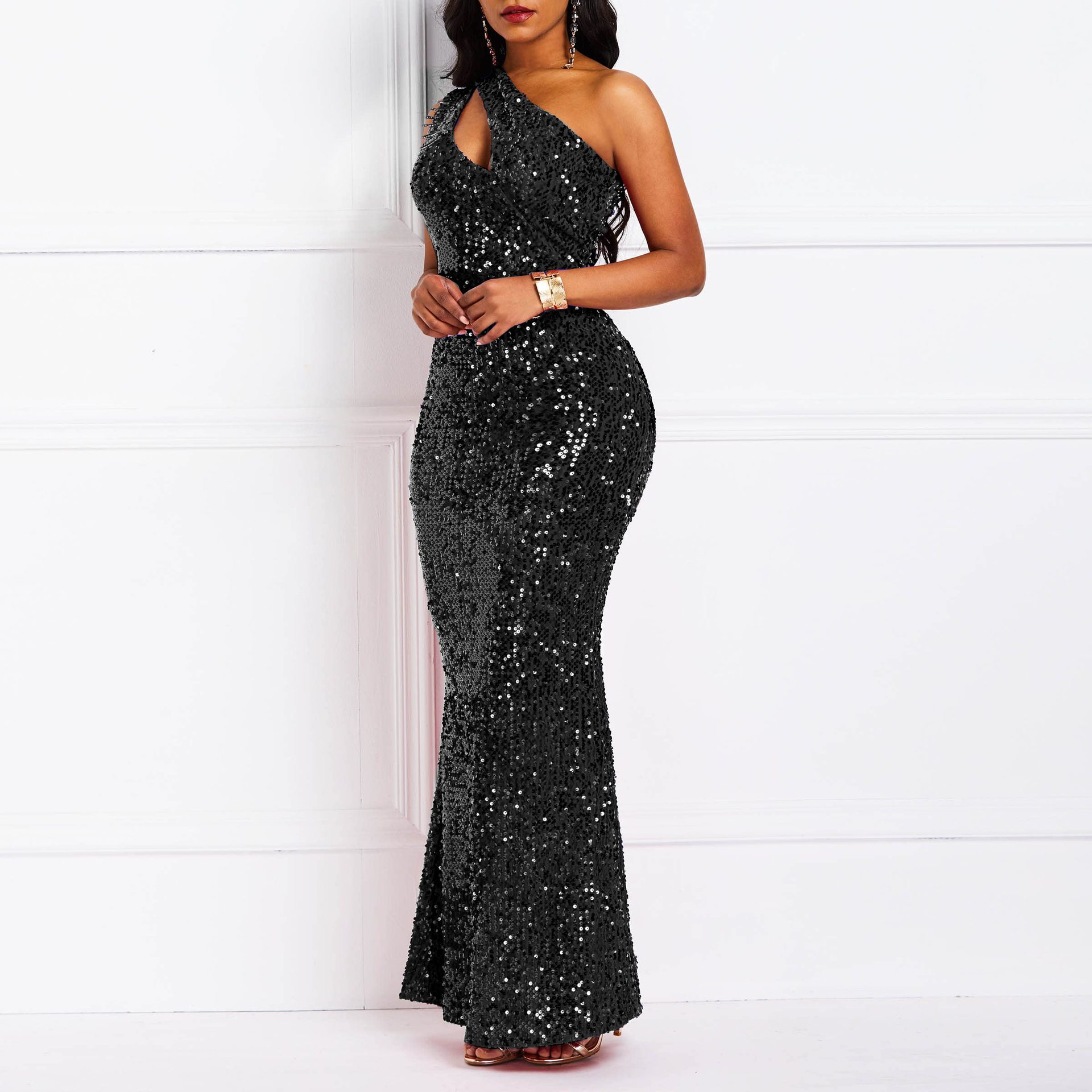 Women's Sequined One-shoulder Solid Color Backless Fishtail Evening Dress
